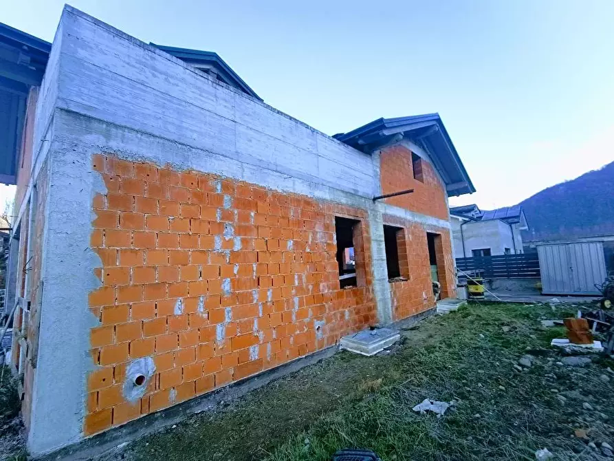 Immagine 13 di Villa in vendita  in UBERTO GIROLA N5 a Domodossola