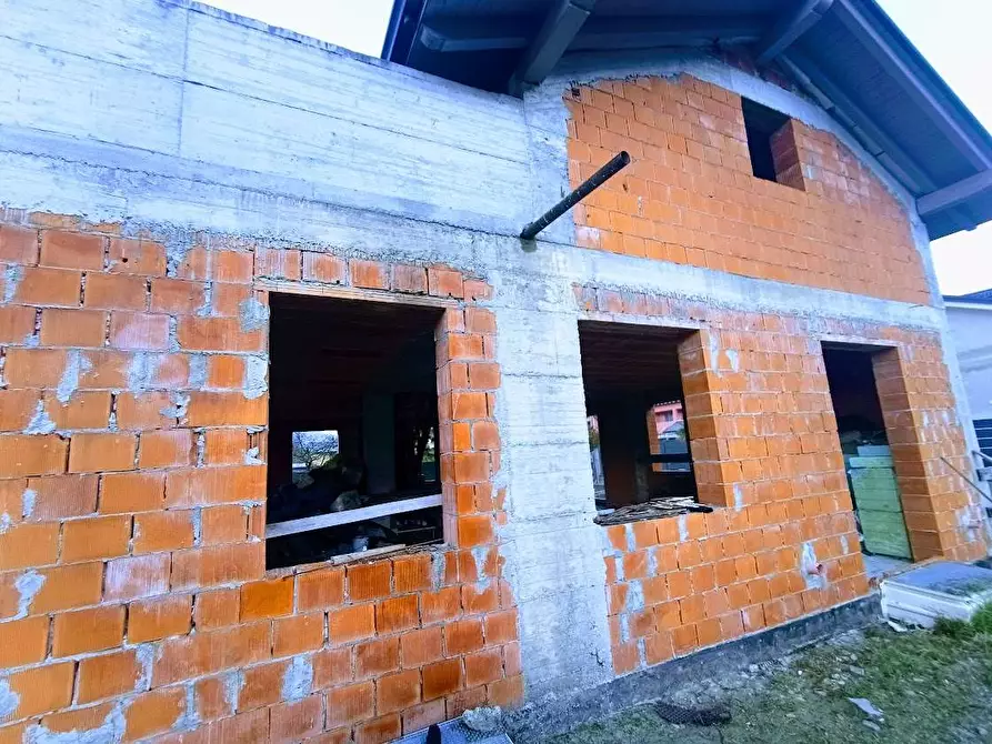 Immagine 16 di Villa in vendita  in UBERTO GIROLA N5 a Domodossola