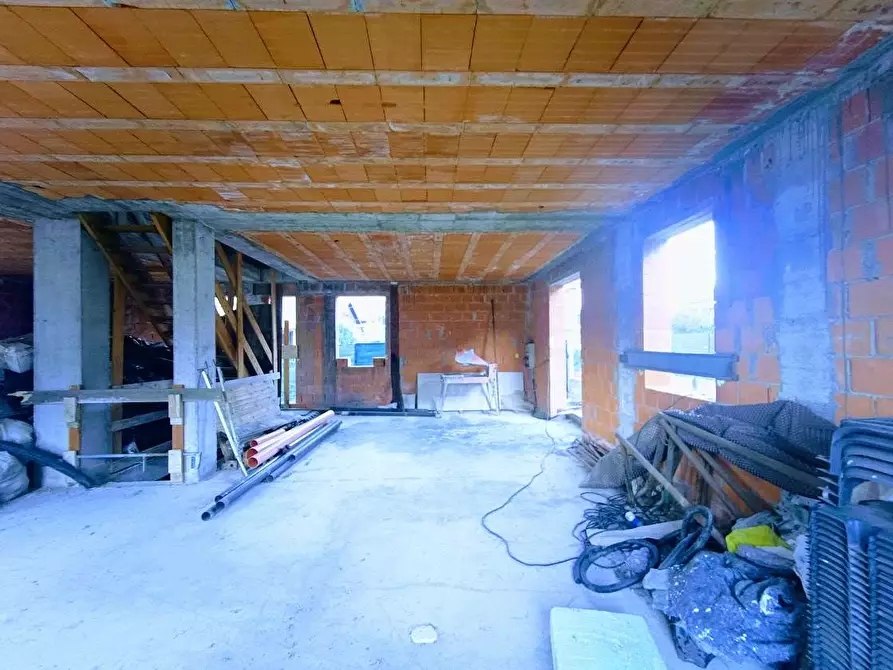 Immagine 17 di Villa in vendita  in UBERTO GIROLA N5 a Domodossola