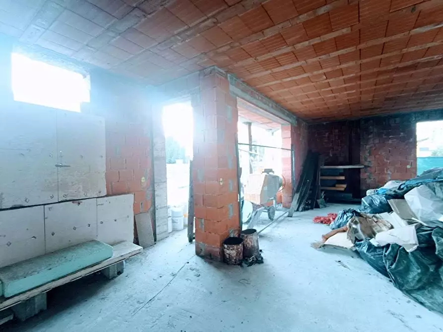 Immagine 19 di Villa in vendita  in UBERTO GIROLA N5 a Domodossola