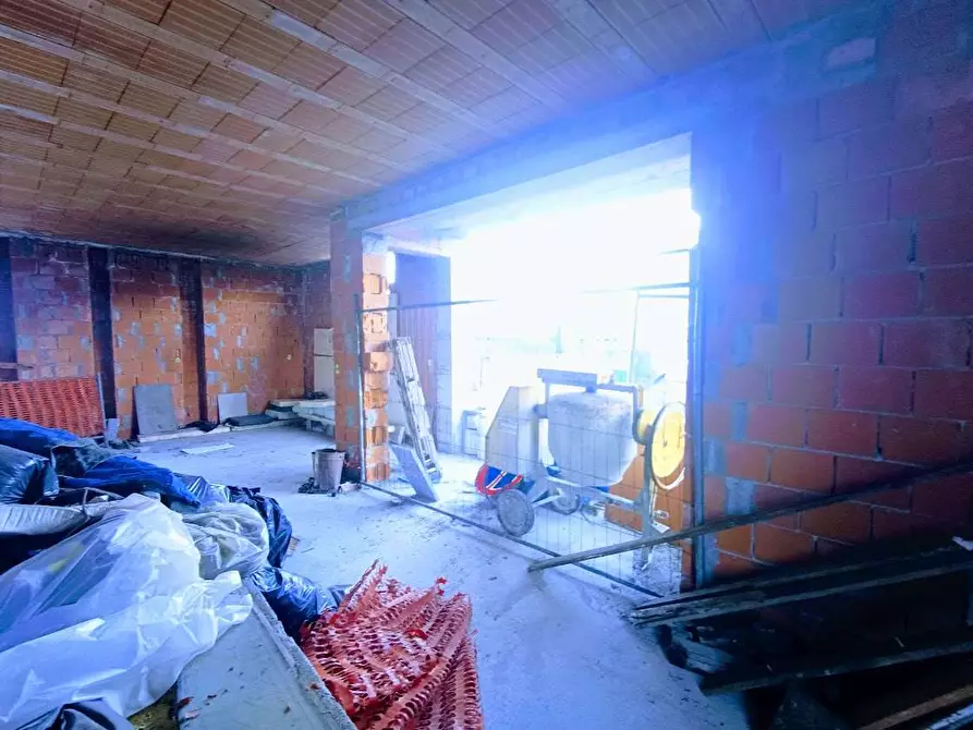 Immagine 23 di Villa in vendita  in UBERTO GIROLA N5 a Domodossola