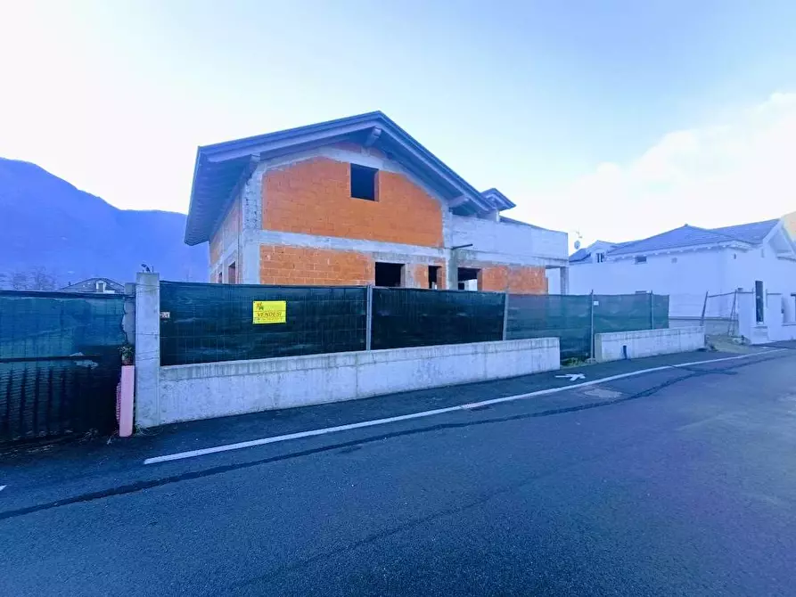 Immagine 8 di Villa in vendita  in UBERTO GIROLA N5 a Domodossola