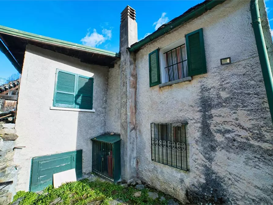 Immagine 4 di Porzione di casa in vendita  in albogno 21 a Premia