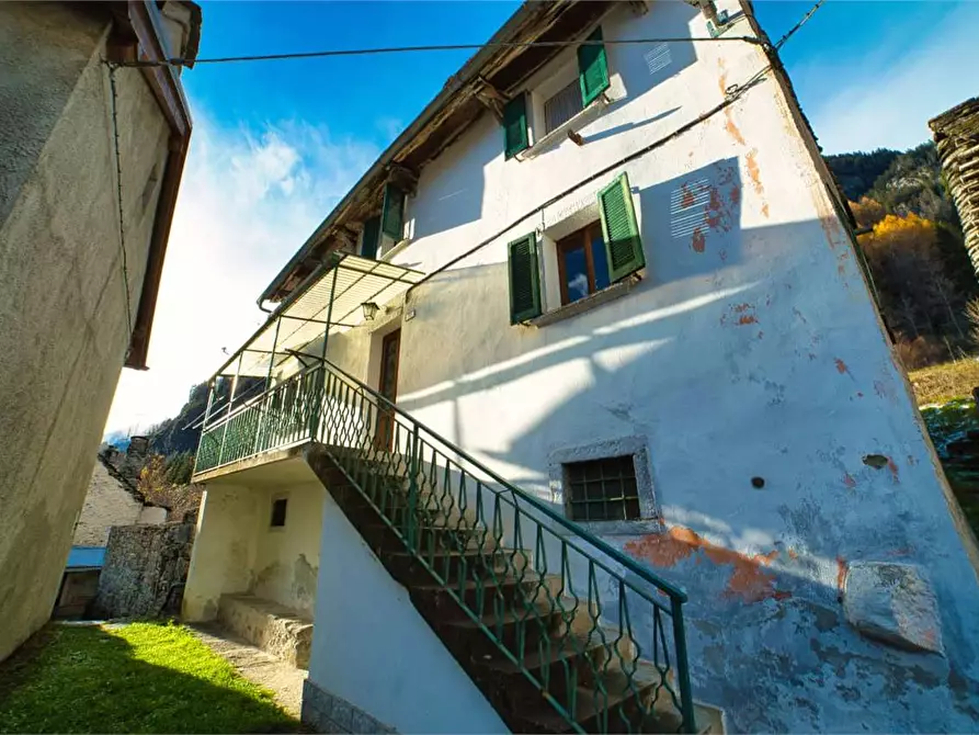 Immagine 5 di Porzione di casa in vendita  in albogno 21 a Premia
