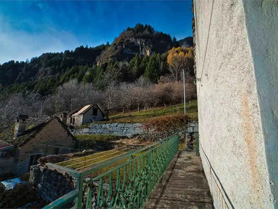 Immagine 11 di Porzione di casa in vendita  in albogno 21 a Premia