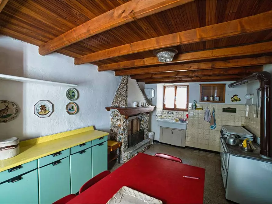 Immagine 13 di Porzione di casa in vendita  in albogno 21 a Premia