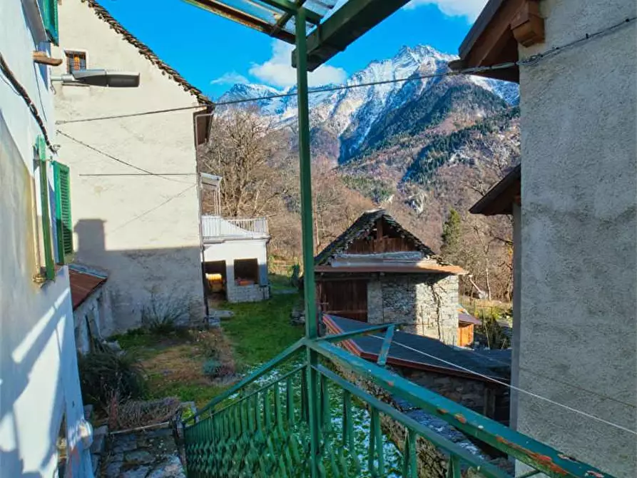 Immagine 48 di Porzione di casa in vendita  in albogno 21 a Premia
