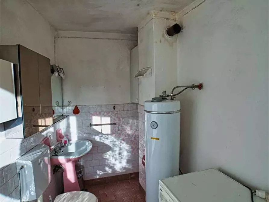 Immagine 38 di Porzione di casa in vendita  in albogno 21 a Premia