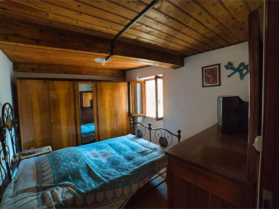 Immagine 28 di Porzione di casa in vendita  in albogno 21 a Premia