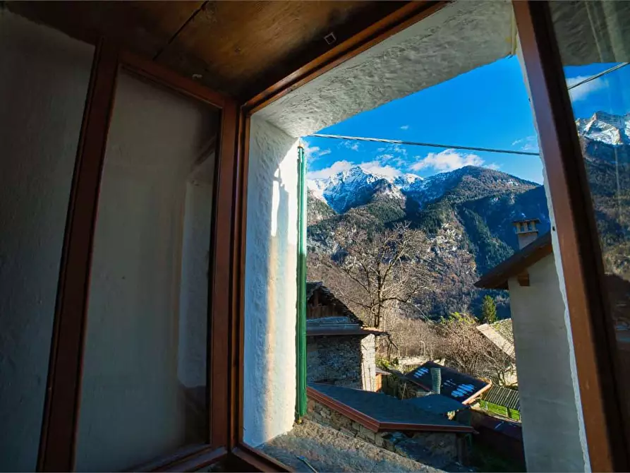 Immagine 34 di Porzione di casa in vendita  in albogno 21 a Premia