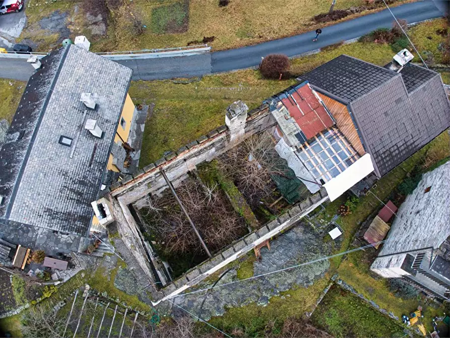 Immagine 10 di Rustico / casale in vendita  in piazza chiesa a Premia