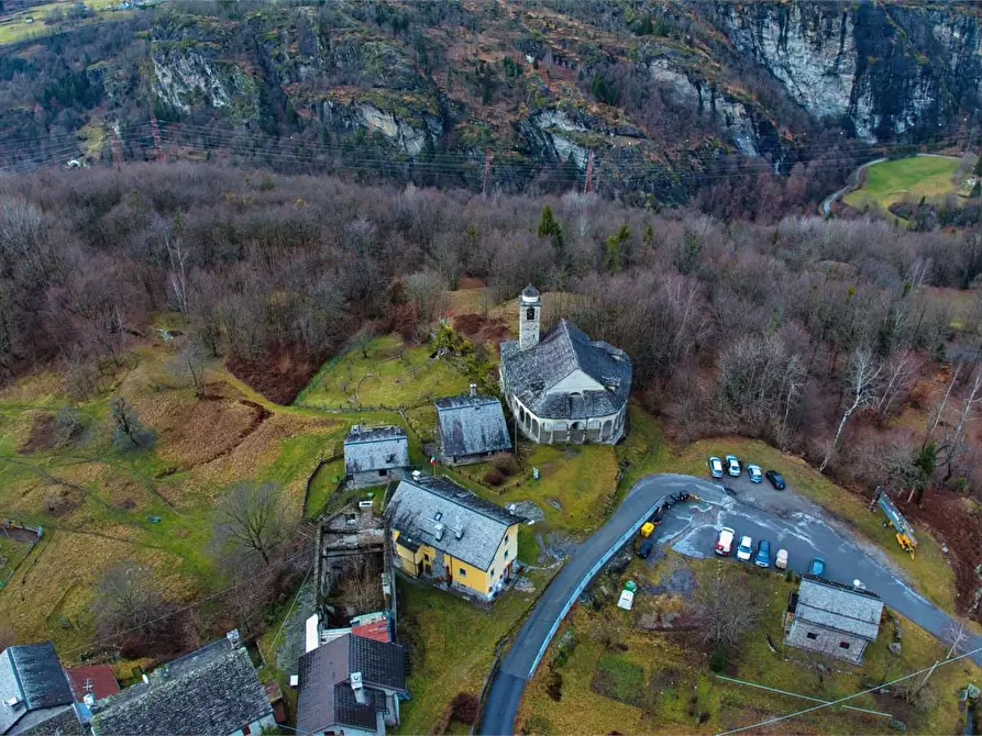 Immagine 2 di Rustico / casale in vendita  in piazza chiesa a Premia