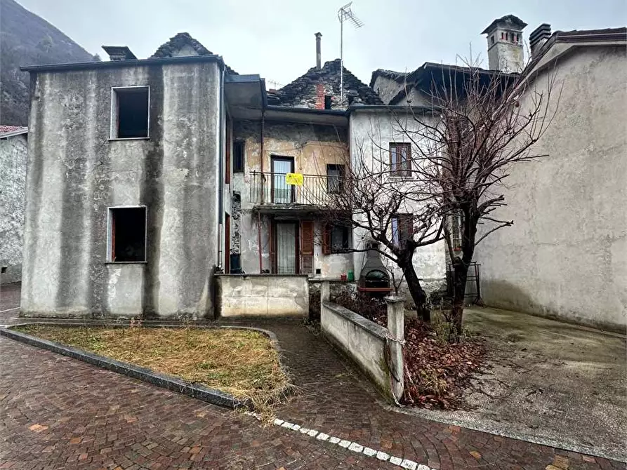 Immagine 2 di Casa indipendente in vendita  in CANTONE  14 a Pallanzeno