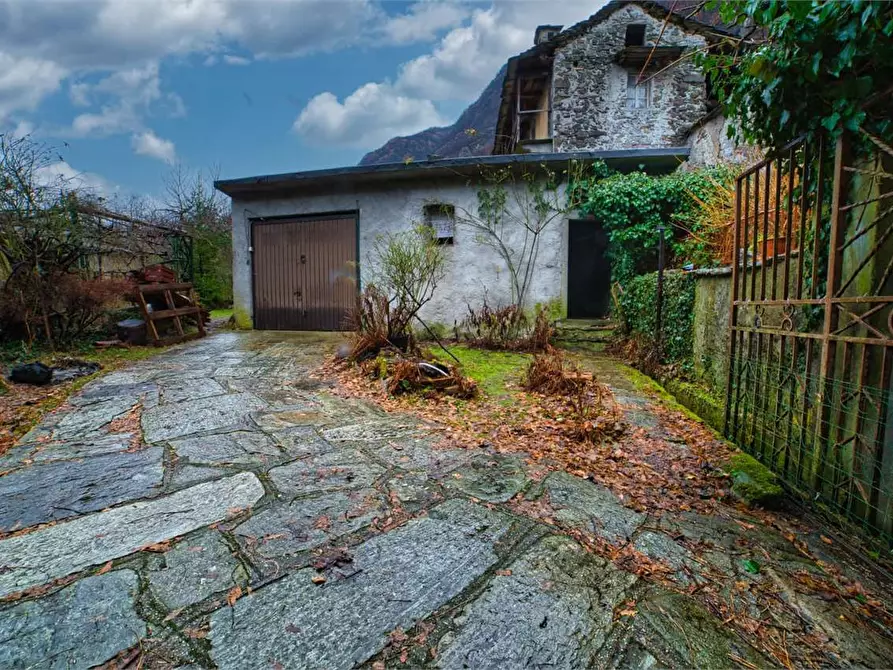 Immagine 5 di Casa indipendente in vendita  in megolo a Pieve Vergonte