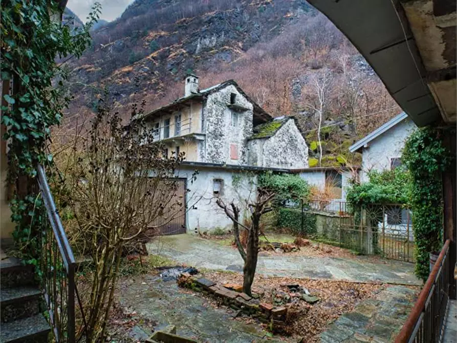 Immagine 49 di Casa indipendente in vendita  in megolo a Pieve Vergonte