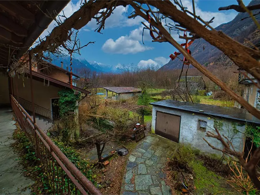 Immagine 16 di Casa indipendente in vendita  in megolo a Pieve Vergonte