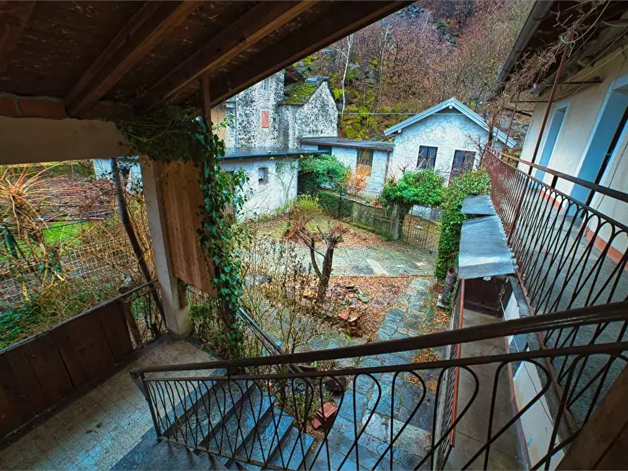 Immagine 13 di Casa indipendente in vendita  in megolo a Pieve Vergonte