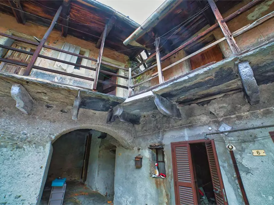 Immagine 5 di Rustico / casale in vendita  in PROFESSORE GIUSEPPE CUZZI  4 a Premosello-Chiovenda