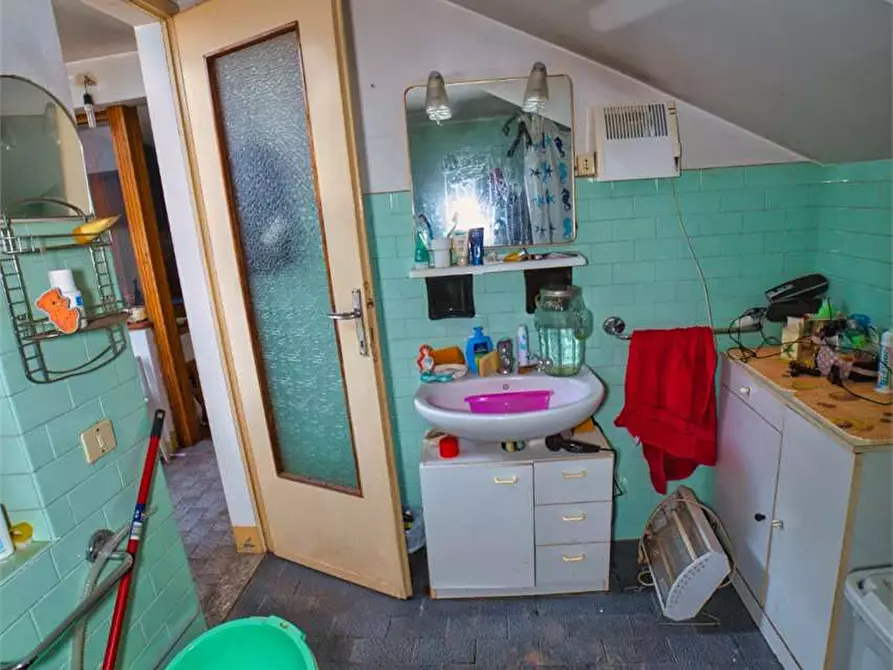 Immagine 27 di Rustico / casale in vendita  in PROFESSORE GIUSEPPE CUZZI  4 a Premosello-Chiovenda