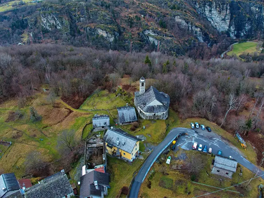 Immagine 33 di Rustico / casale in vendita  in piazza chiesa a Premia