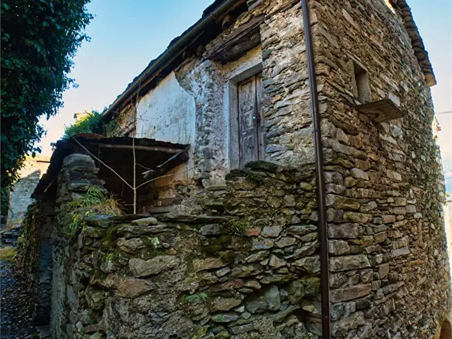 Immagine 43 di Rustico / casale in vendita  in preglia a Crevoladossola