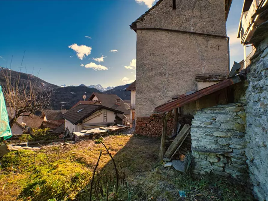 Immagine 1 di Casa indipendente in vendita  in pido a Villette
