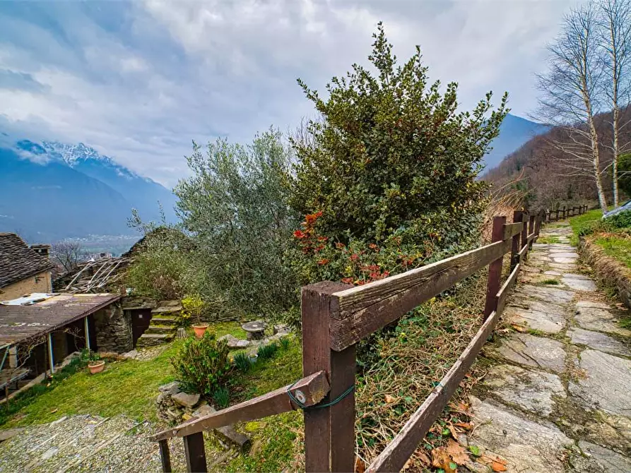 Immagine 2 di Casa indipendente in vendita  in  Mongiardino a Villadossola