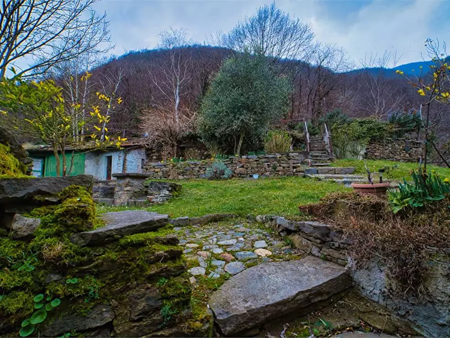 Immagine 38 di Casa indipendente in vendita  in  Mongiardino a Villadossola
