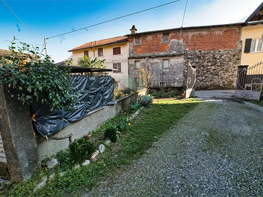 Immagine 5 di Porzione di casa in vendita  in Edmondo Rossi a Ornavasso