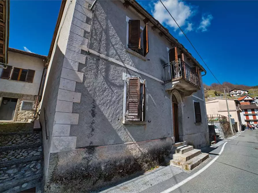 Immagine 2 di Casa indipendente in vendita  in re a Re