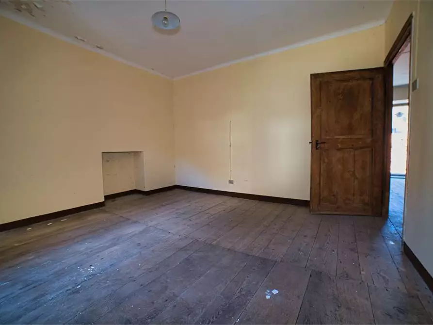 Immagine 10 di Casa indipendente in vendita  in re a Re