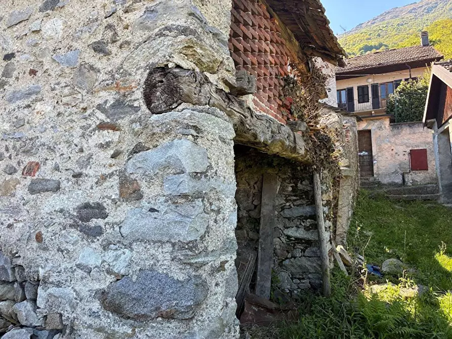 Immagine 37 di Rustico / casale in vendita  in arzo a Casale Corte Cerro