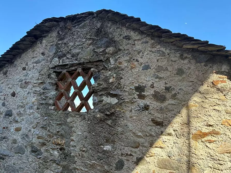 Immagine 39 di Rustico / casale in vendita  in arzo a Casale Corte Cerro