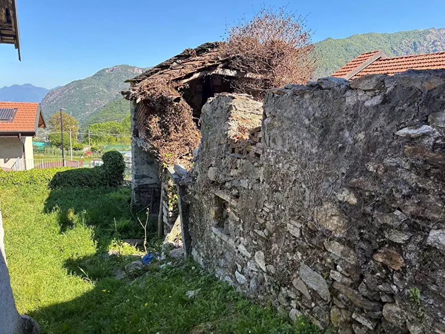 Immagine 4 di Rustico / casale in vendita  in arzo a Casale Corte Cerro