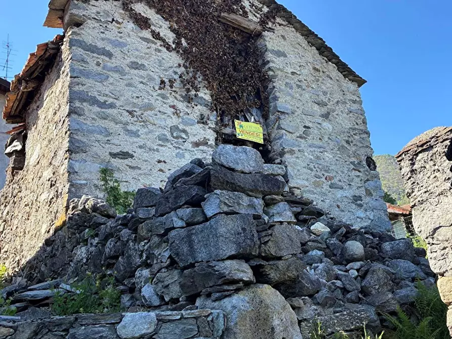 Immagine 2 di Rustico / casale in vendita  in arzo a Casale Corte Cerro