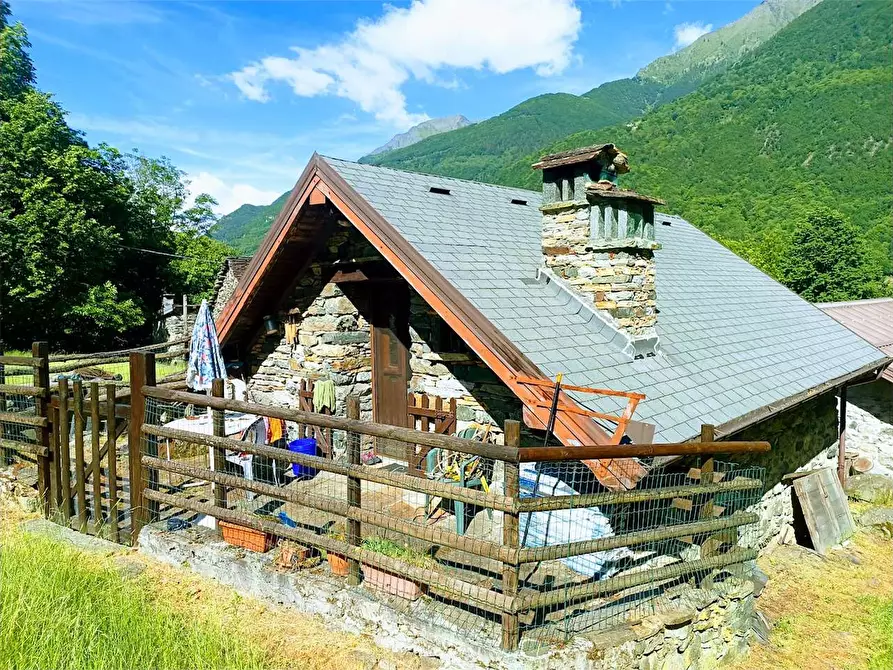 Immagine 53 di Baita in vendita  in ALPE PATELLI a Calasca-Castiglione