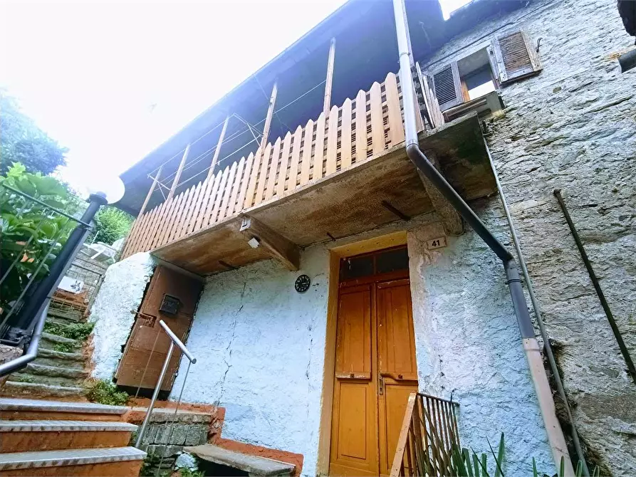 Immagine 2 di Casa indipendente in vendita  in Via Savoia a Villadossola