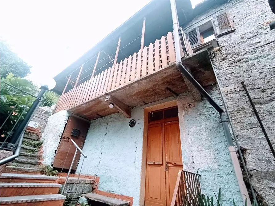 Immagine 1 di Casa indipendente in vendita  in Via Savoia a Villadossola