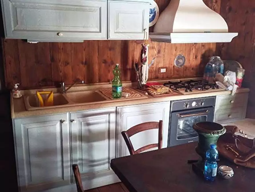 Immagine 11 di Casa indipendente in vendita  in PIAZZA CHIESA a Borgomezzavalle