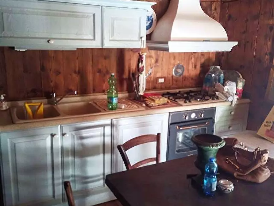 Immagine 12 di Casa indipendente in vendita  in PIAZZA CHIESA a Borgomezzavalle