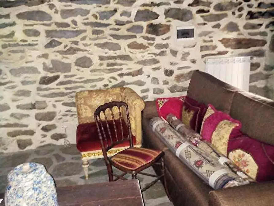 Immagine 15 di Casa indipendente in vendita  in PIAZZA CHIESA a Borgomezzavalle