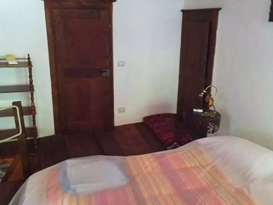 Immagine 19 di Casa indipendente in vendita  in PIAZZA CHIESA a Borgomezzavalle