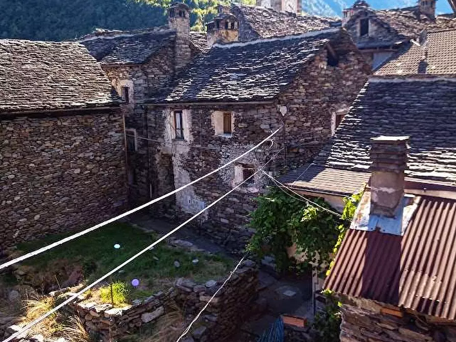 Immagine 38 di Casa indipendente in vendita  in PIAZZA CHIESA a Borgomezzavalle