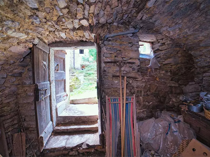 Immagine 25 di Porzione di casa in vendita  in SOPRA a Varzo