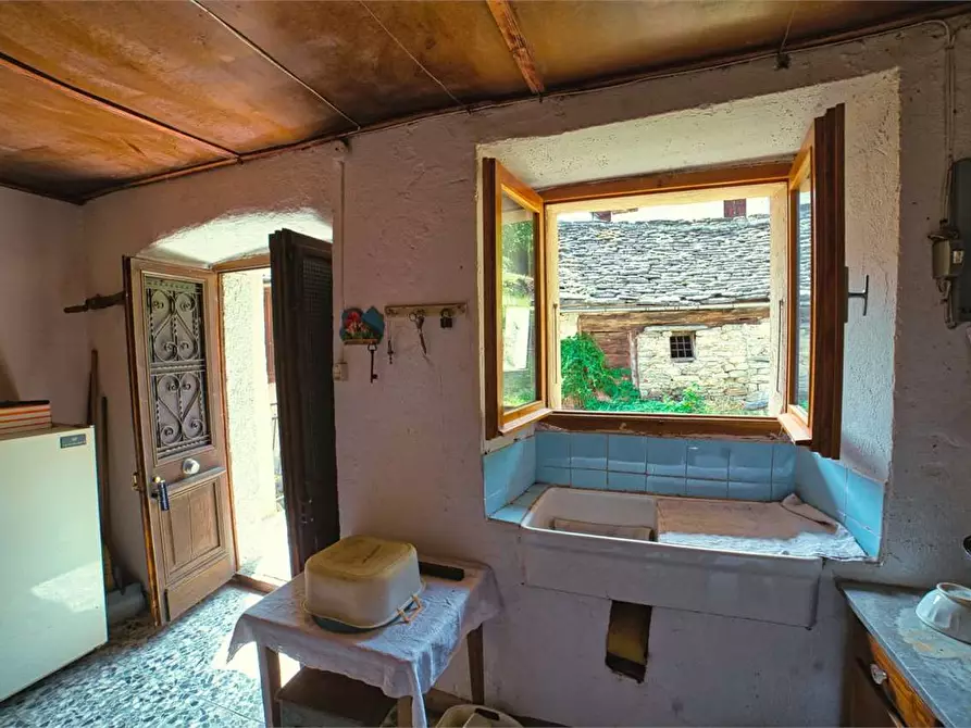 Immagine 21 di Porzione di casa in vendita  in SOPRA a Varzo