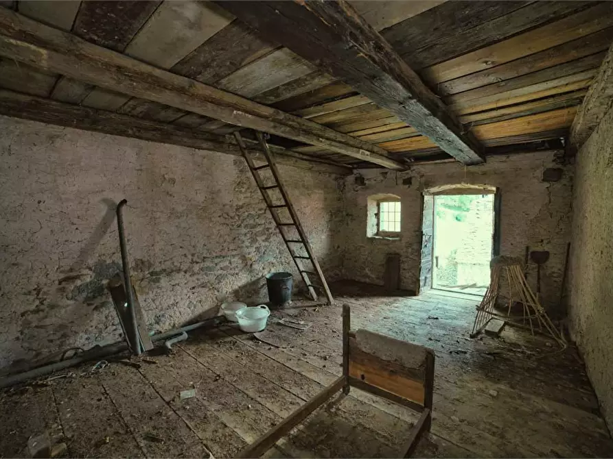 Immagine 24 di Porzione di casa in vendita  in SOPRA a Varzo