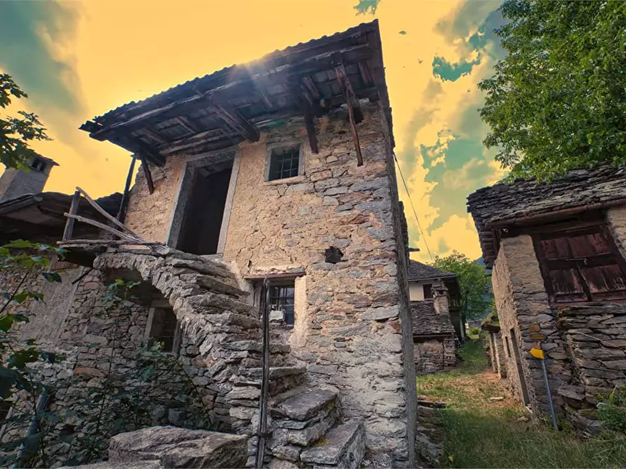 Immagine 28 di Porzione di casa in vendita  in SOPRA a Varzo