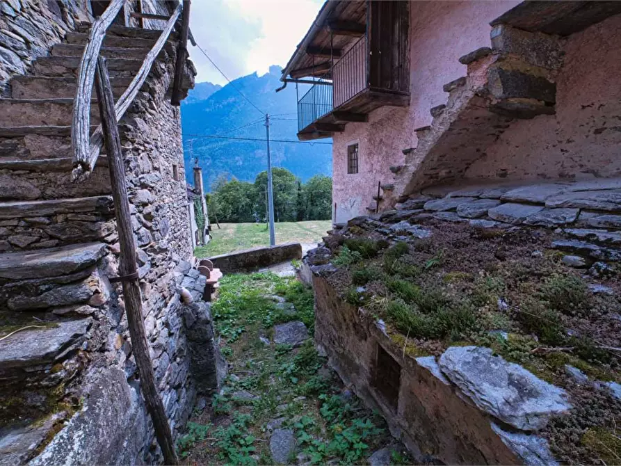 Immagine 36 di Porzione di casa in vendita  in SOPRA a Varzo