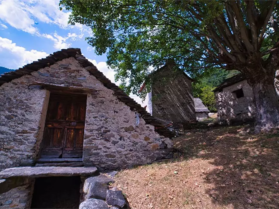 Immagine 2 di Baita in vendita  in VAL LOANA a Malesco