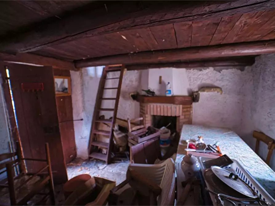Immagine 15 di Baita in vendita  in VAL LOANA a Malesco